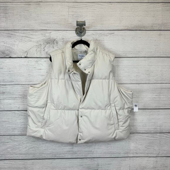 Old Navy Plus Size White Faux Leather Crop Puffer Vest Size 3X - Picture 1 of 7